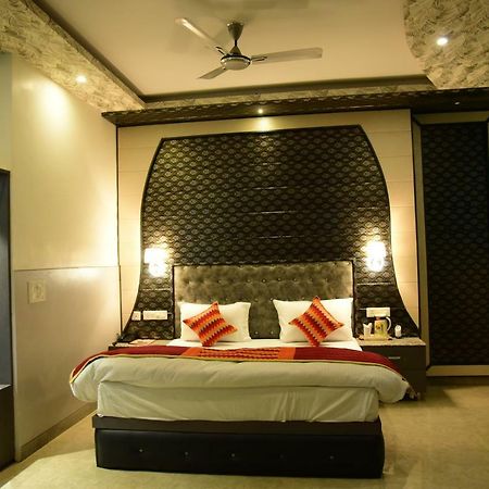 The Park Presidency Hotel Bareilly Extérieur photo