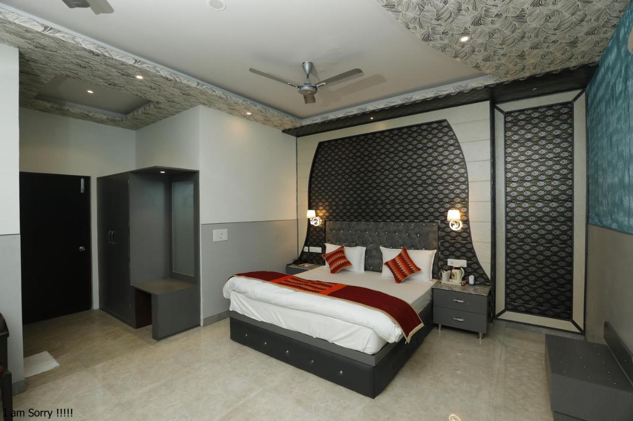 The Park Presidency Hotel Bareilly Extérieur photo