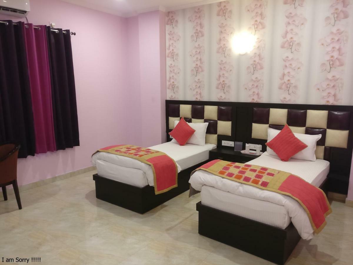The Park Presidency Hotel Bareilly Extérieur photo