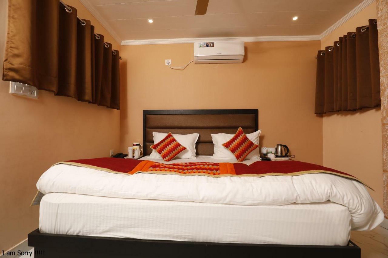 The Park Presidency Hotel Bareilly Extérieur photo