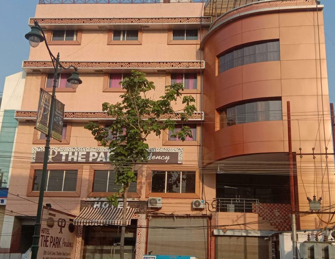 The Park Presidency Hotel Bareilly Extérieur photo